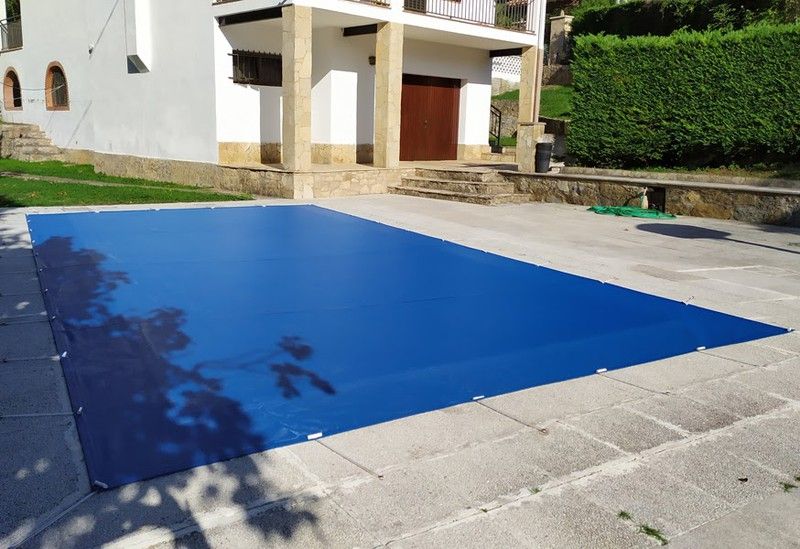 Lonas cubre piscinas