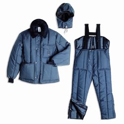 Conjunto de calça e jaqueta para o frio