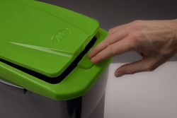 Galleda amb polsador de colors - 25 litres