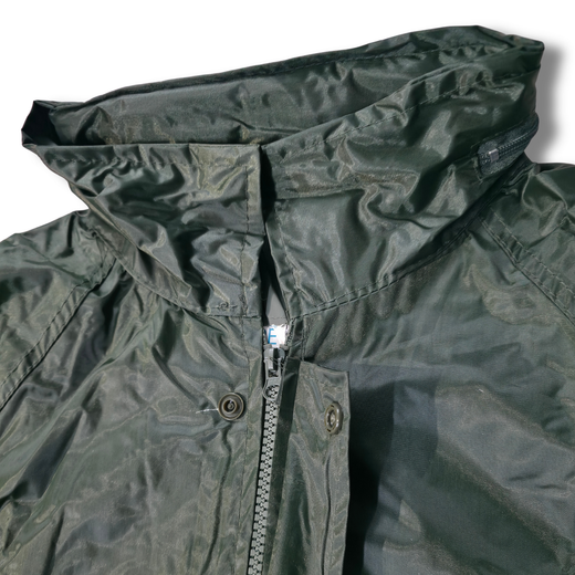 Gabardinas impermeables azules o verdes de PVC