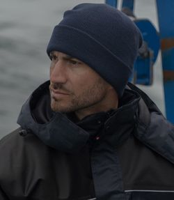 Gorres sense visera de punt acrílic