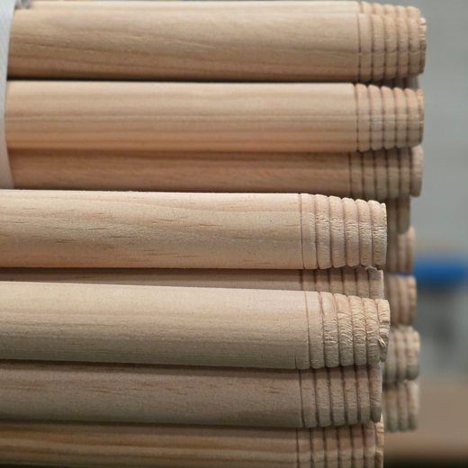 [4u] Cabos de madeira para vassoura ou escova 135 cm