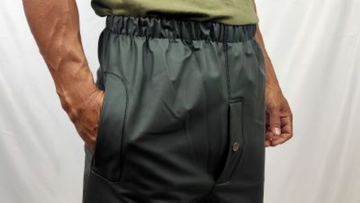 Pantalons impermeables de poliuretà