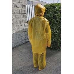 Roupa de água amarela